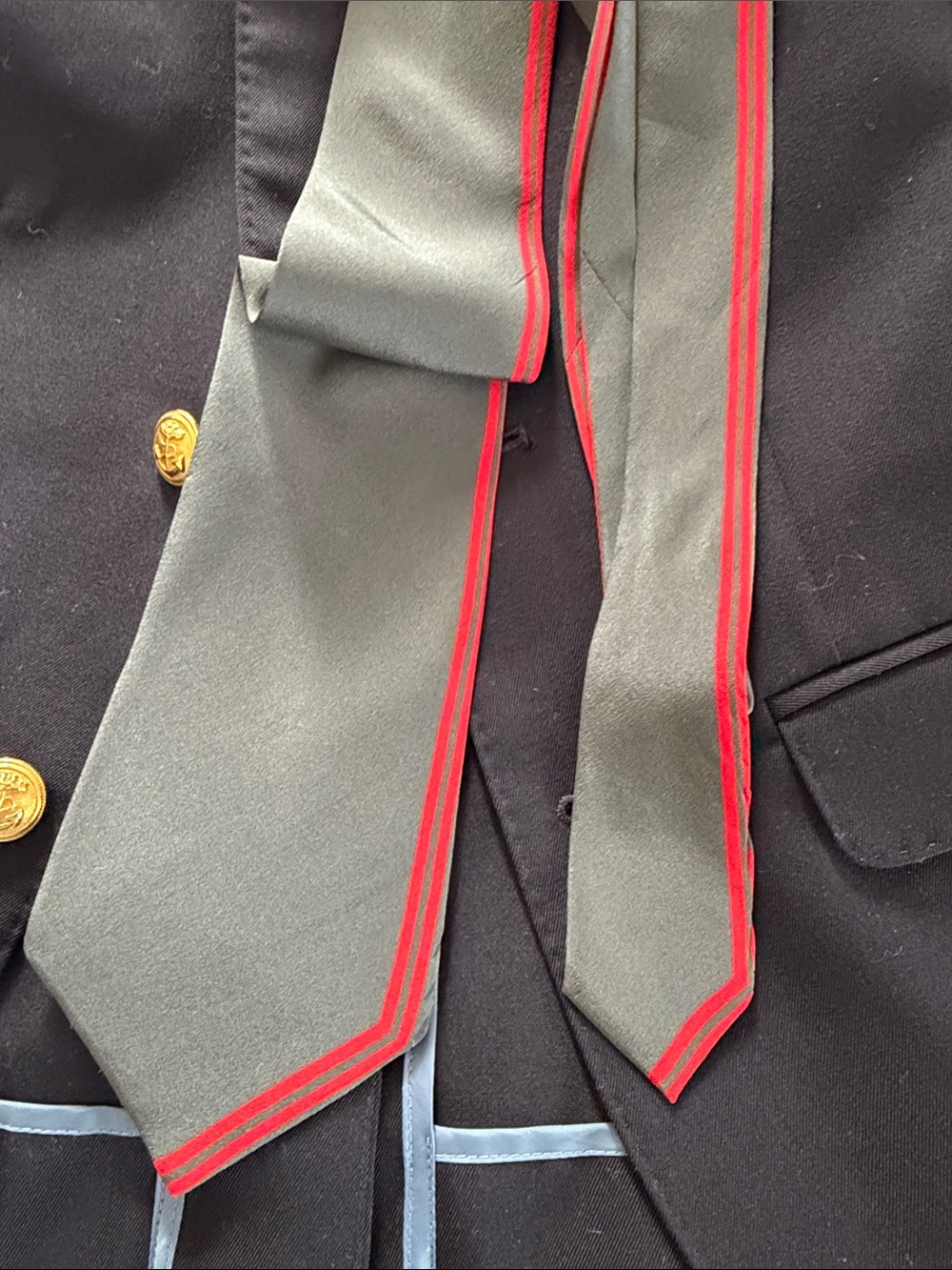 Necktie silk gray red